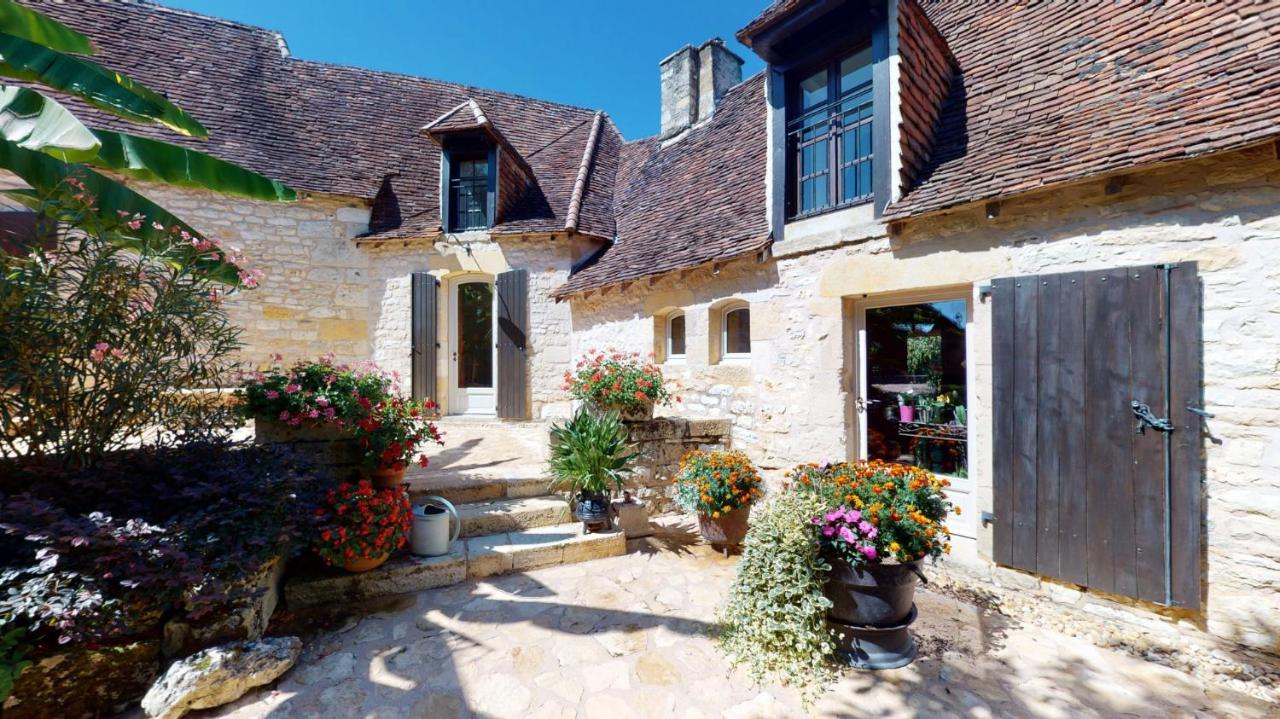 Demeure Du Vallon - Chambres D'Hotes De Charme Azerat Dış mekan fotoğraf