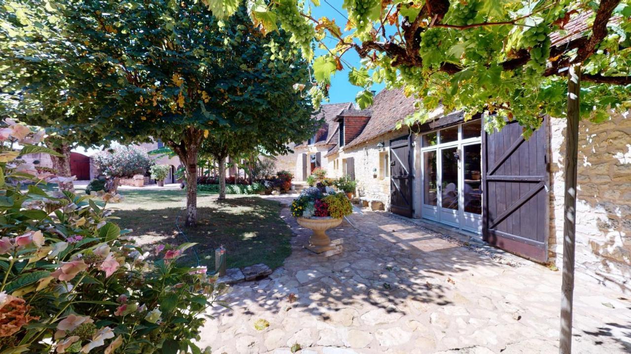 Demeure Du Vallon - Chambres D'Hotes De Charme Azerat Dış mekan fotoğraf