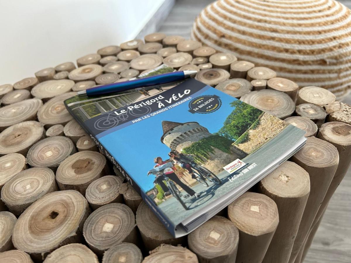 Demeure Du Vallon - Chambres D'Hotes De Charme Azerat Dış mekan fotoğraf